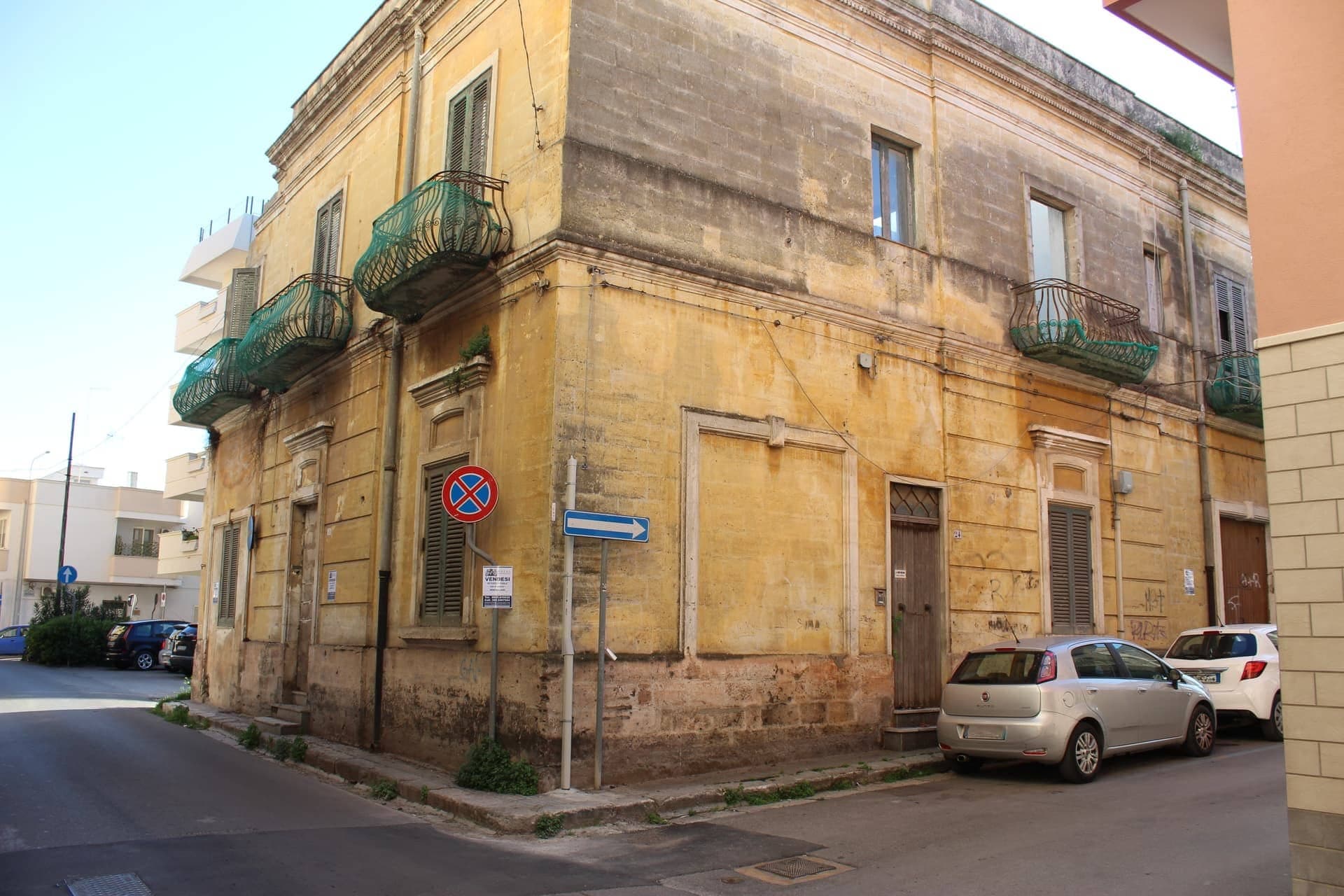 Palais à Francavilla Fontana avec 4 unités immobilières à vendre - Francavilla Fontana