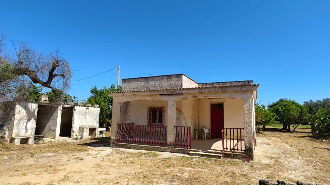 Terrain avec bâtiment à rénover à Francavilla Fontana, 8500 m² - Francavilla Fontana