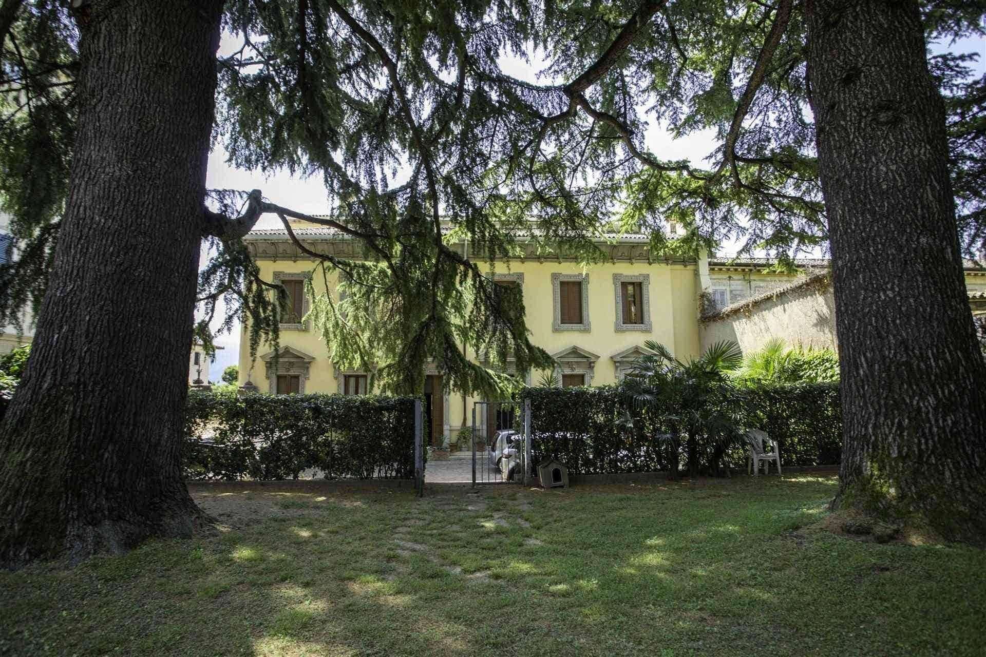 Appartement 5 pièces 350 m² — Gargnano (Brescia)