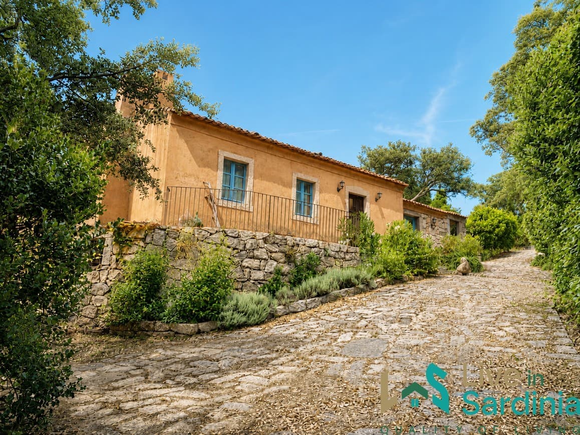 Maison · 6 pièces · 178 m² — Calangianus