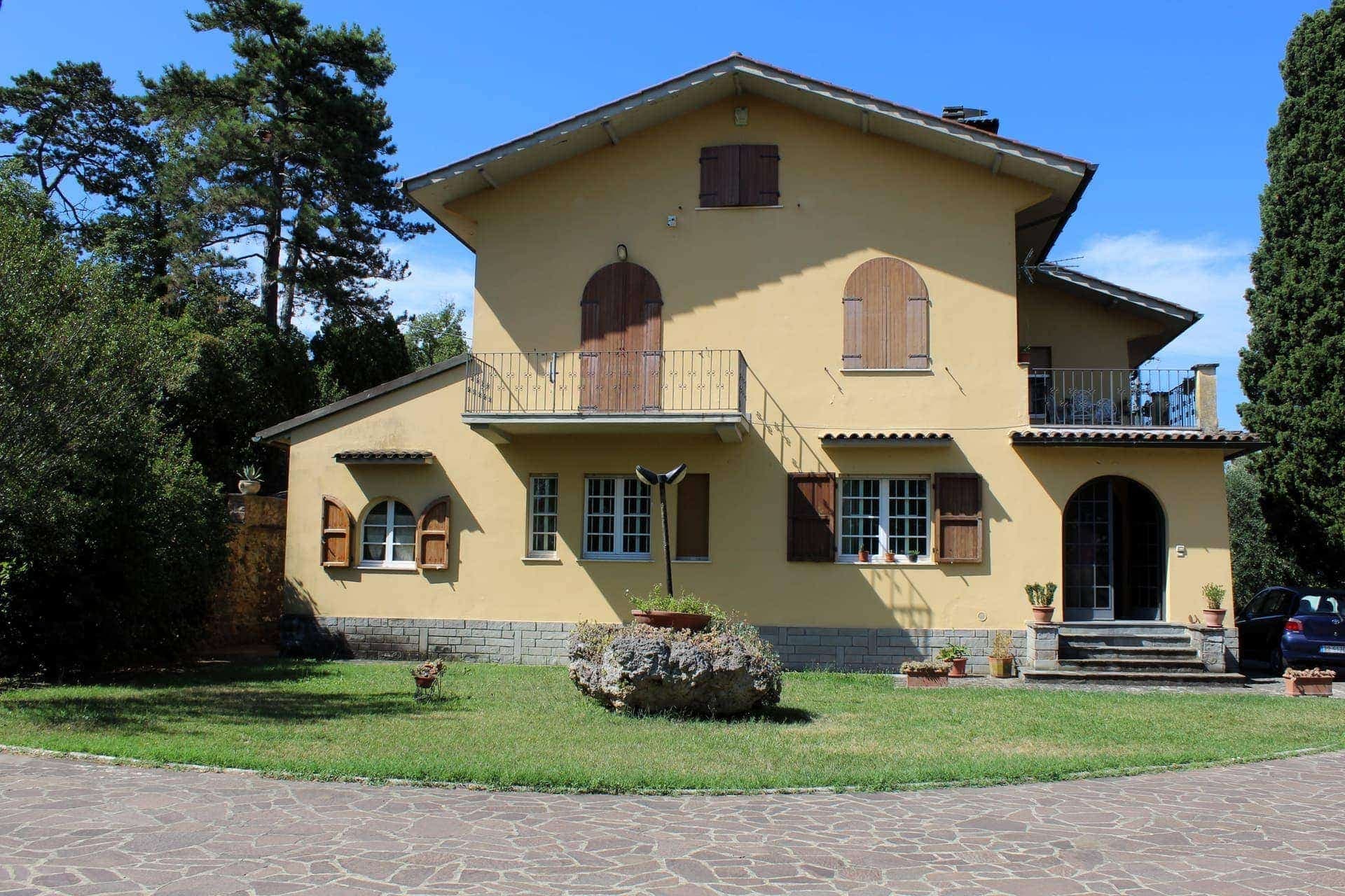 Maison 7 pièces 315 m² — Arezzo