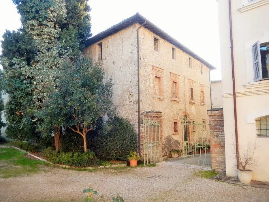 Maison 400 m² — Case in vendita San Venanzo (Terni)