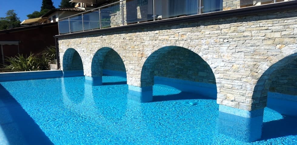Villa de luxe à vendre à Lonato, Loc. Barcuzzi avec vue sur le lac — Lonato del Garda (Brescia)