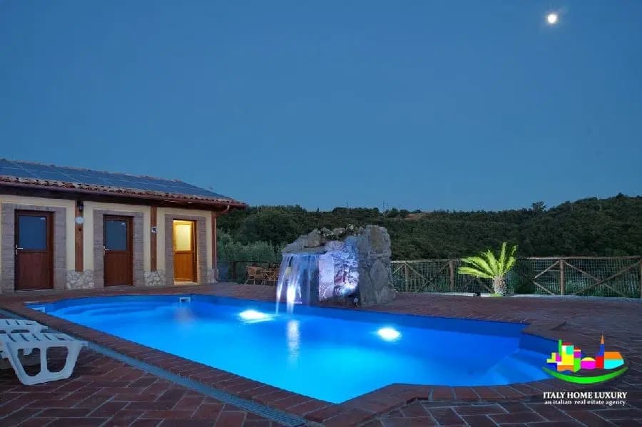 Prestigieux agriturismo à vendre près d'Orvieto, Umbria