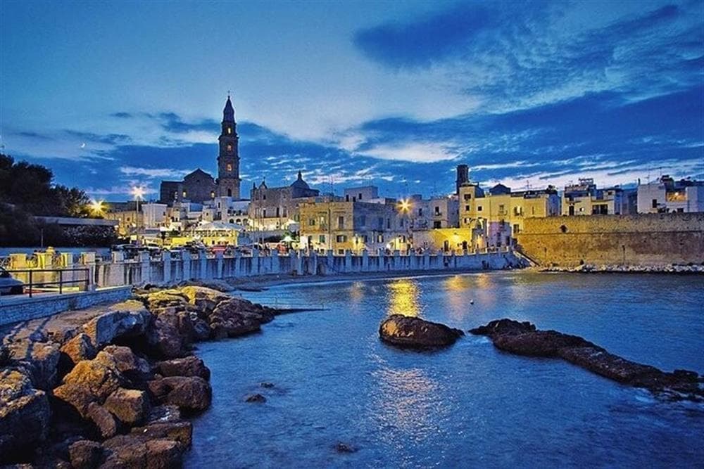 Monopoli – Ristorante Pizzeria — Monopoli