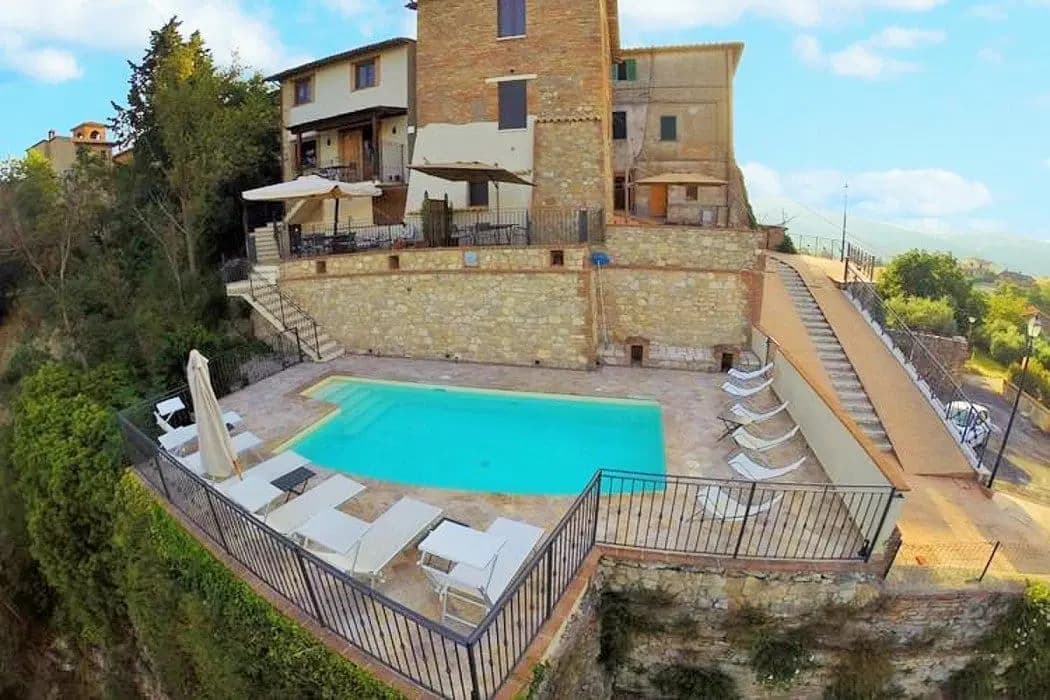 Maison 7 pièces 320 m² — Case in vendita Collazzone (Perugia)