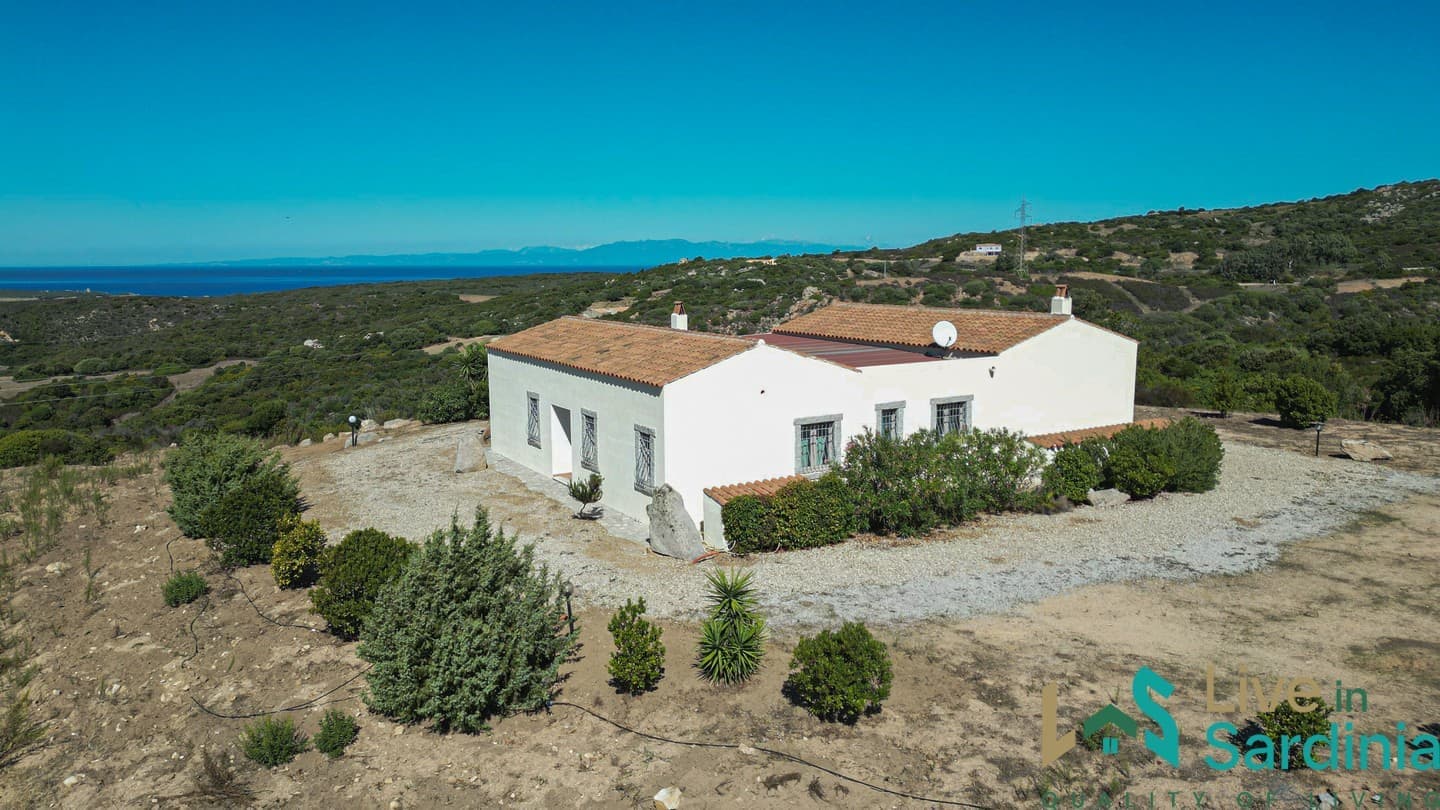 Maison 3 pièces 136 m² — Aglientu