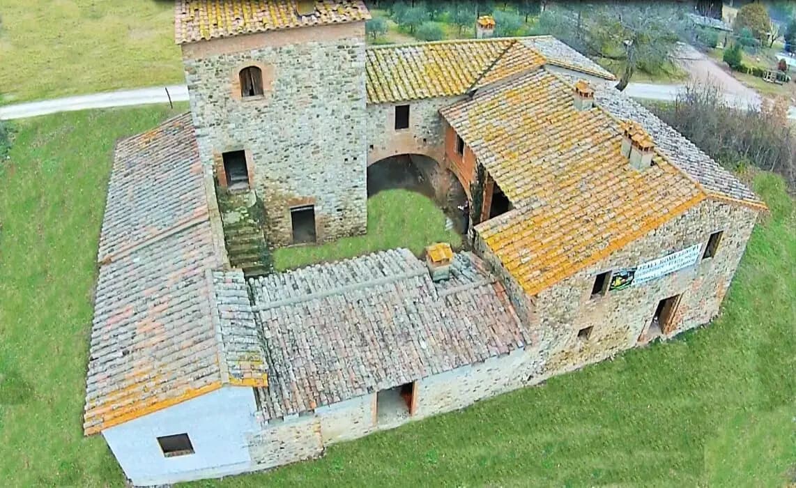 Maison 9 pièces 785 m² — Case in vendita Fratta Todina (Perugia)