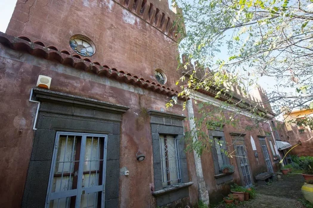 Maison · 6 pièces · 500 m² — Catania