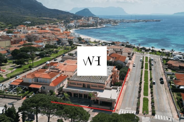 Immeuble commercial à vendre à Golfo Aranci — Golfo Aranci