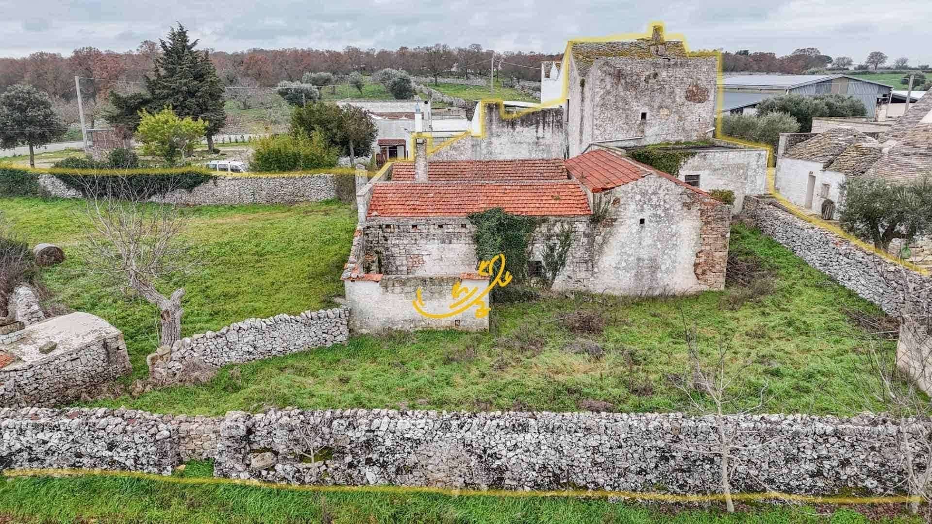 Maison 15 pièces 300 m² — Noci (Bari)