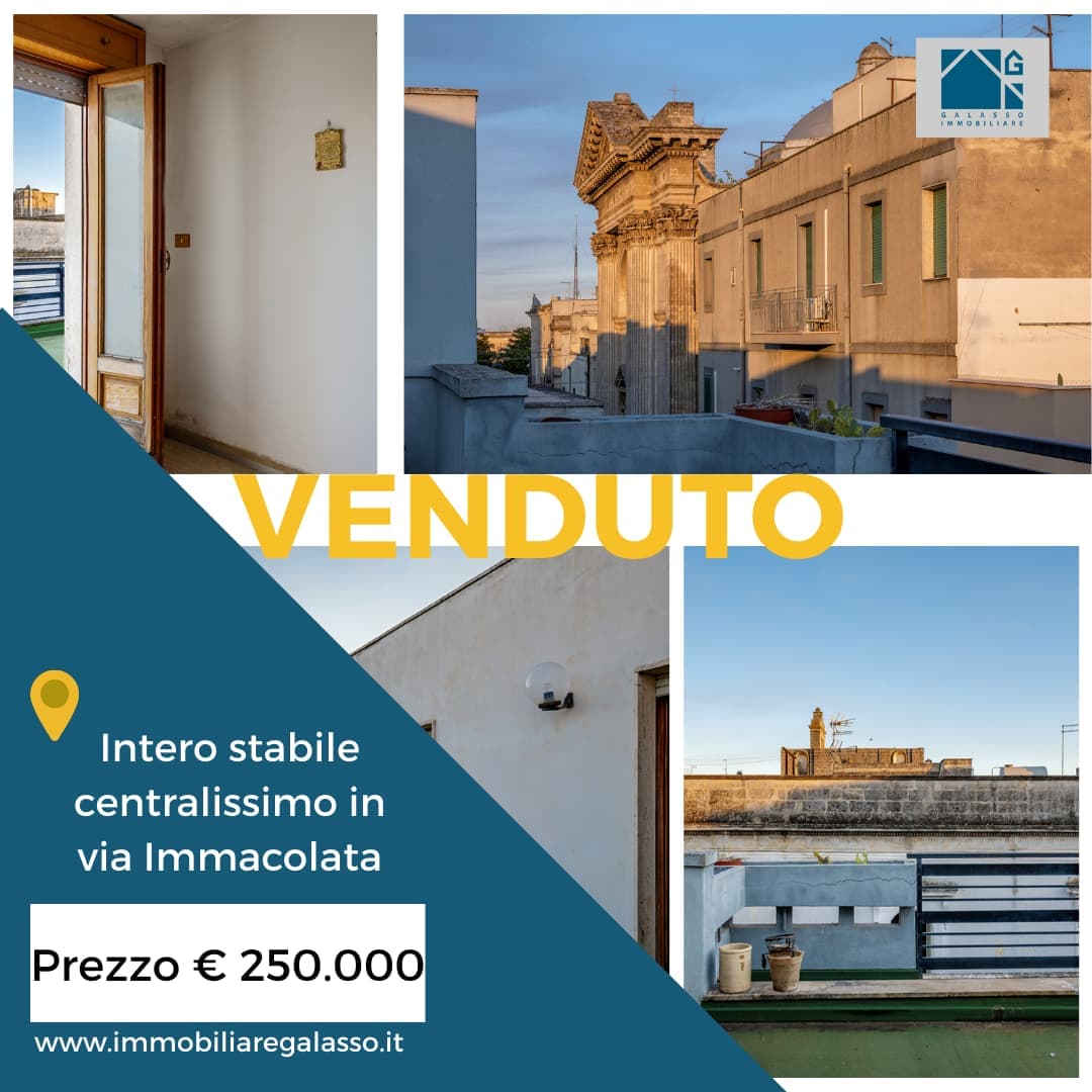 Immeuble entier à vendre à Francavilla Fontana avec garage et terrasses - Francavilla Fontana