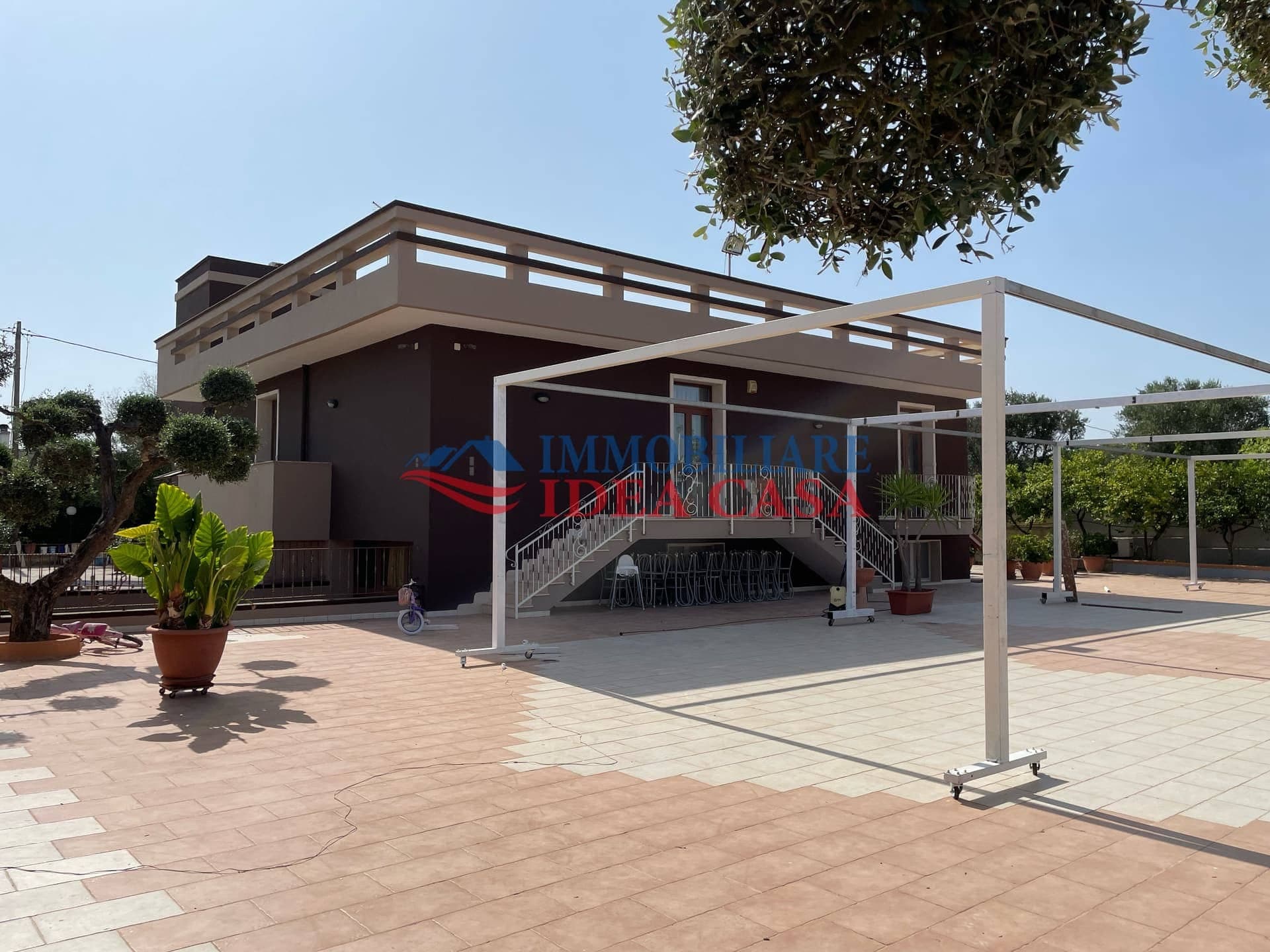Bien 2 pièces 400 m² — Francavilla Fontana (Brindisi)