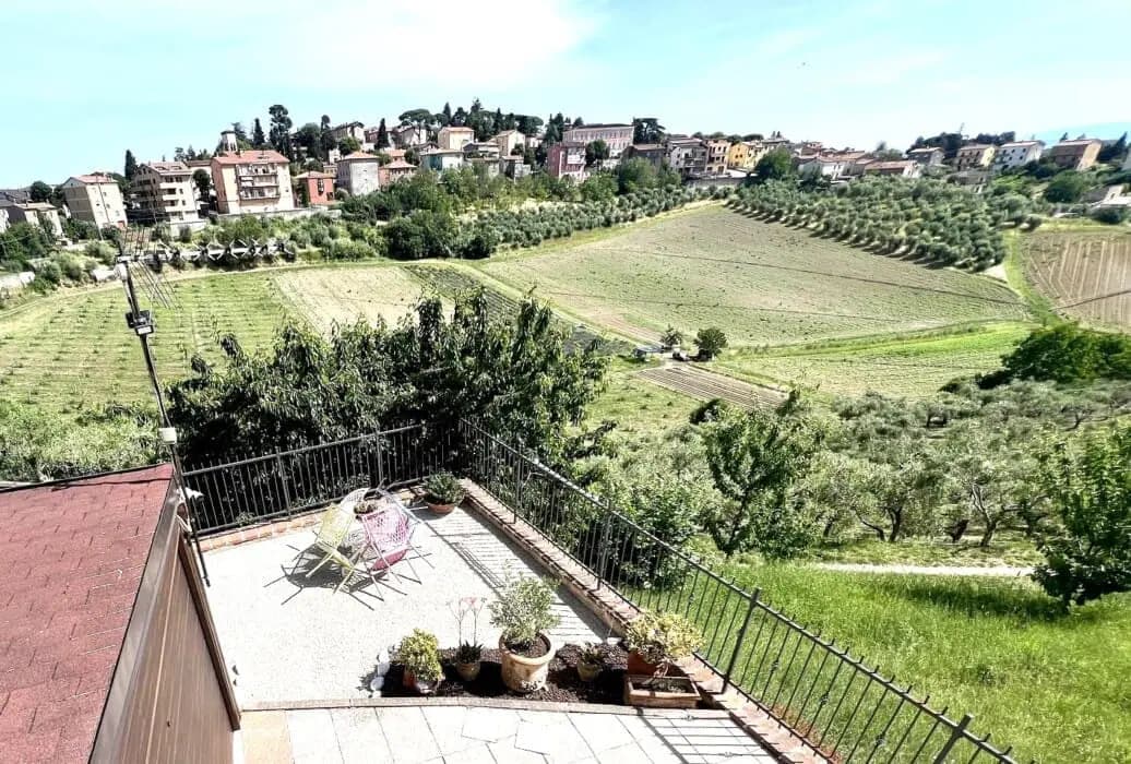 Maison 5 pièces 190 m² — Case in vendita San Venanzo (Terni)