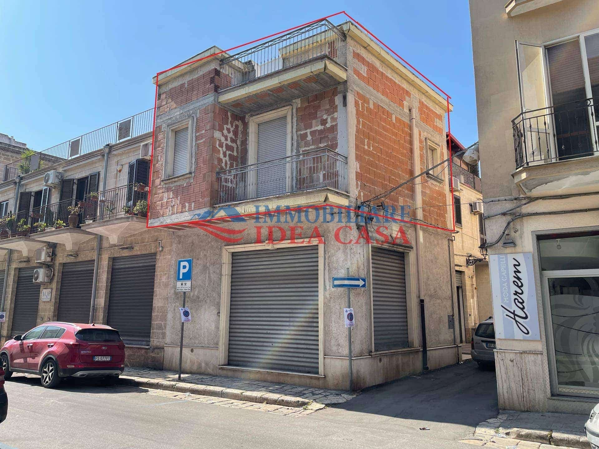 Box 1 pièce 50 m² — Francavilla Fontana (Brindisi)