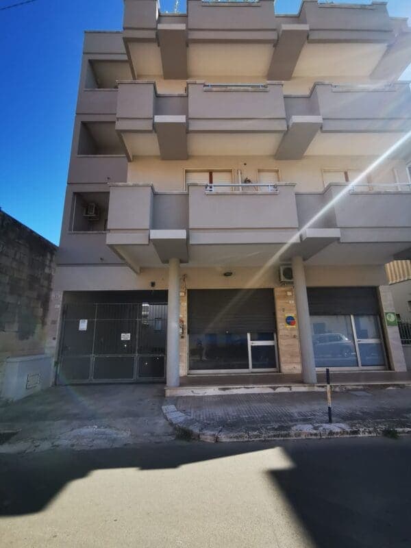 Box 20 m² — Otranto (Lecce)