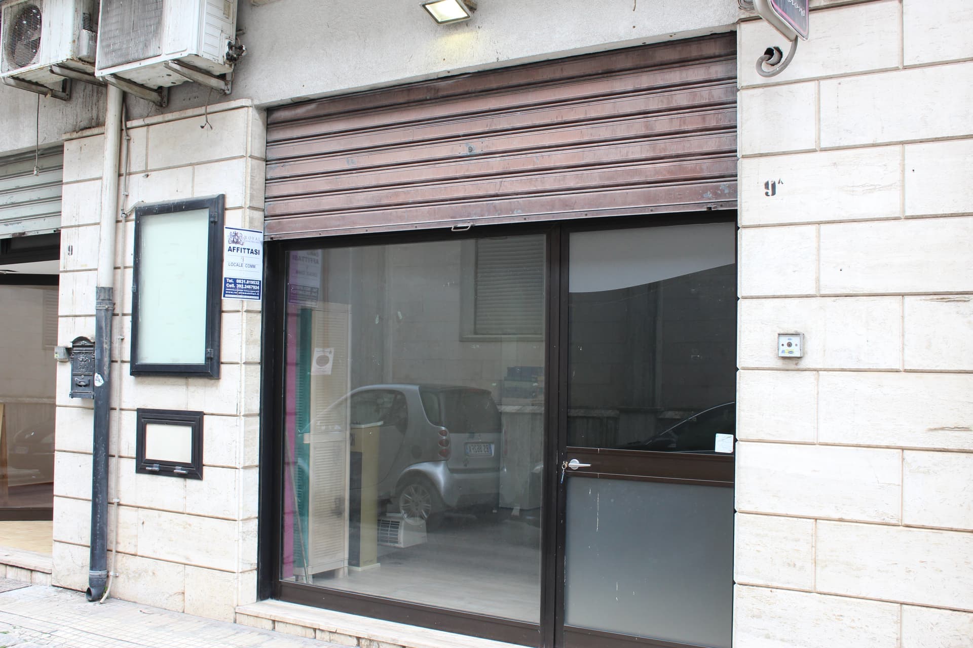 Locale commerciale: Via Ribezzo Francavilla Fontana