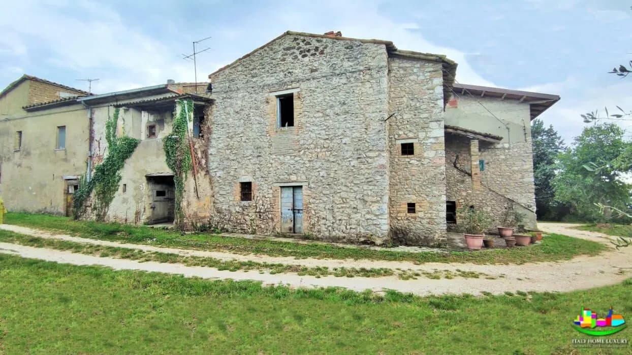 Maison · 2 pièces — Case in vendita Massa Martana (Perugia)