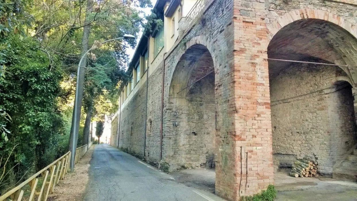 Bien 600 m² — San Venanzo (Terni)